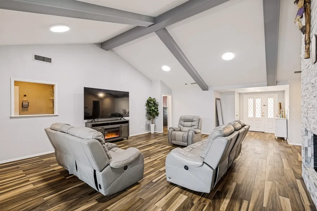 7126 Fernmeadow Circle Dallas TX 75248