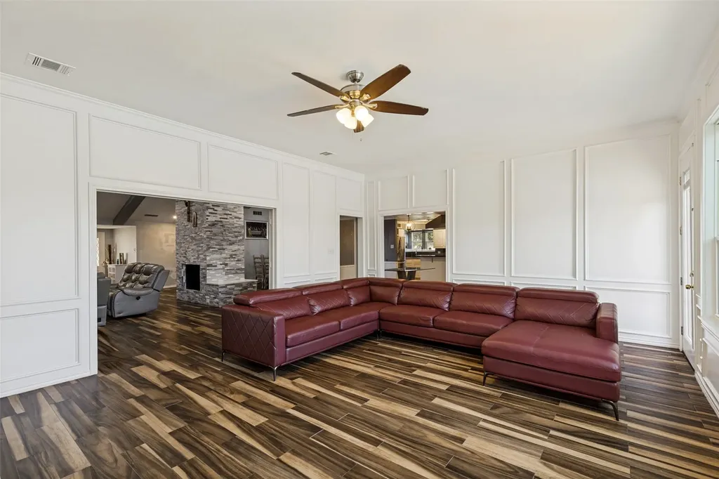 7126 Fernmeadow Circle Dallas TX 75248