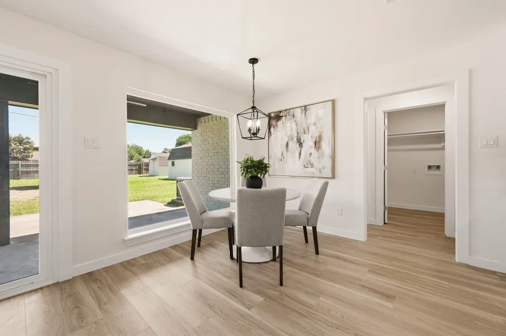7528 Circle Drive North Richland Hills TX 76180