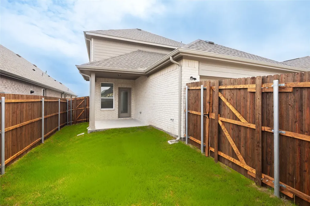 276 Bassett Hall Road Fate TX 75189