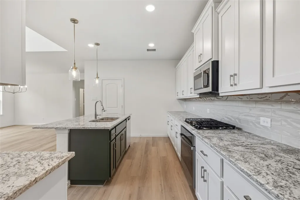 276 Bassett Hall Road Fate TX 75189