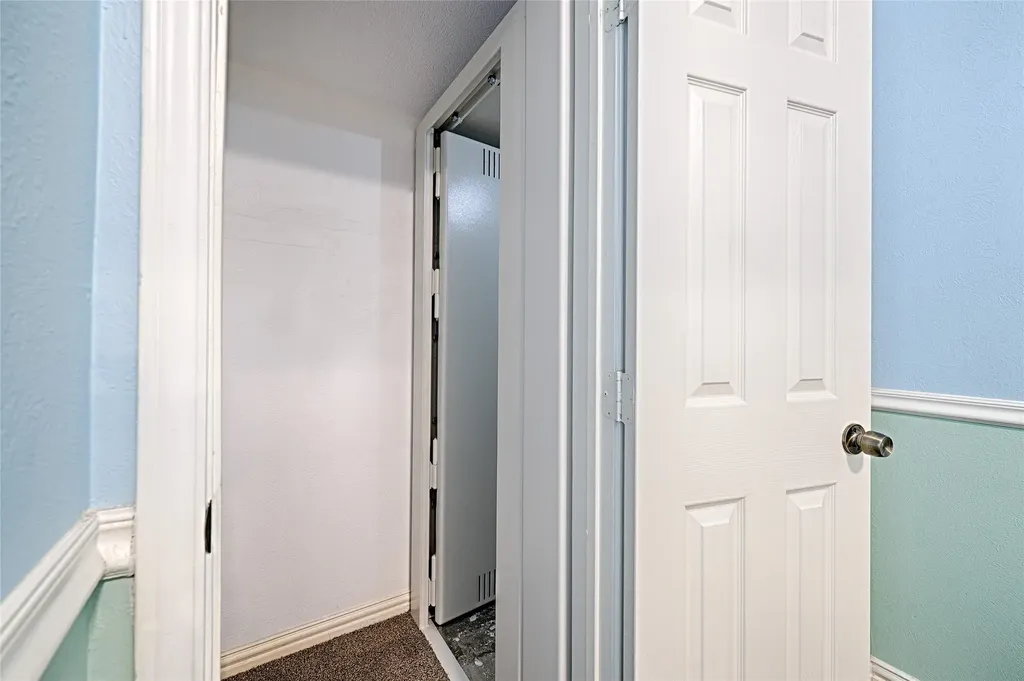 14900 Le Grande Drive Addison TX 75001