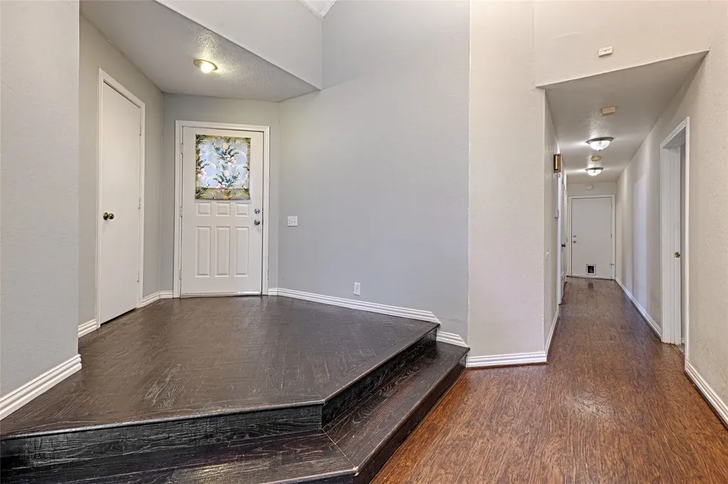 14900 Le Grande Drive Addison TX 75001