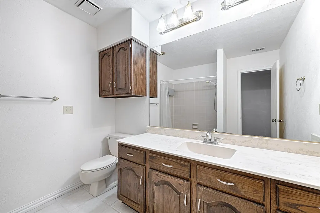 14900 Le Grande Drive Addison TX 75001