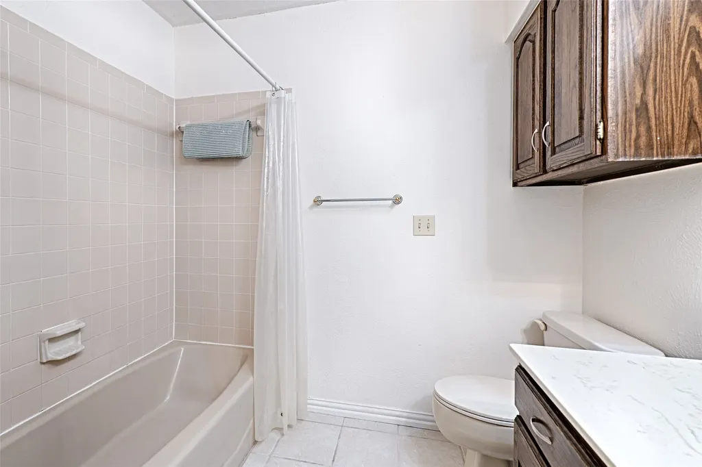 14900 Le Grande Drive Addison TX 75001