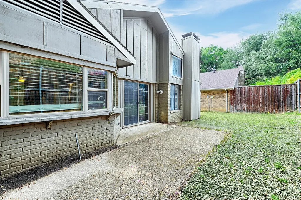14900 Le Grande Drive Addison TX 75001