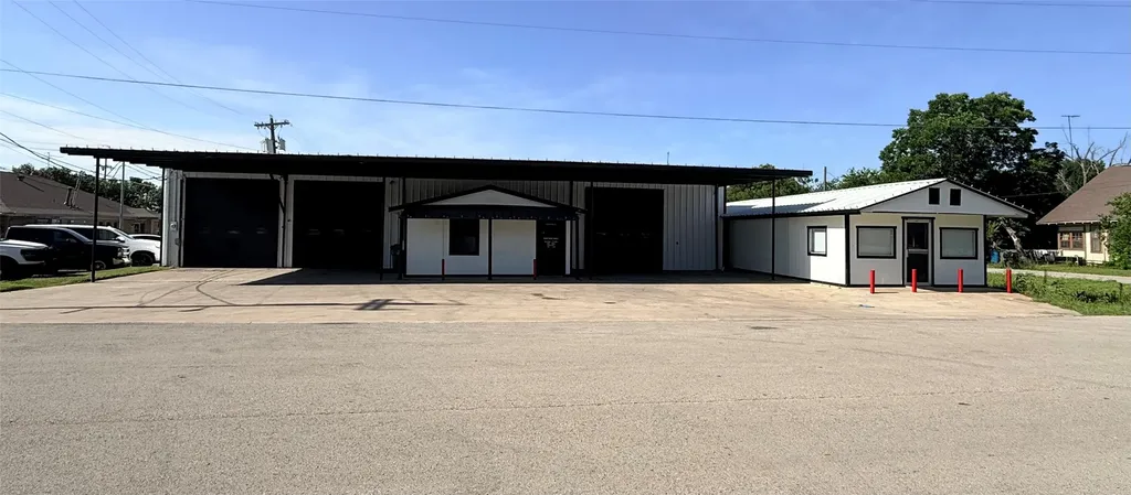 504 Bolivar Street Sanger TX 76266