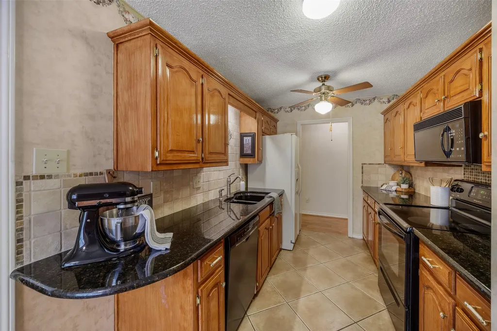 205 Covey Lane Mckinney TX 75071