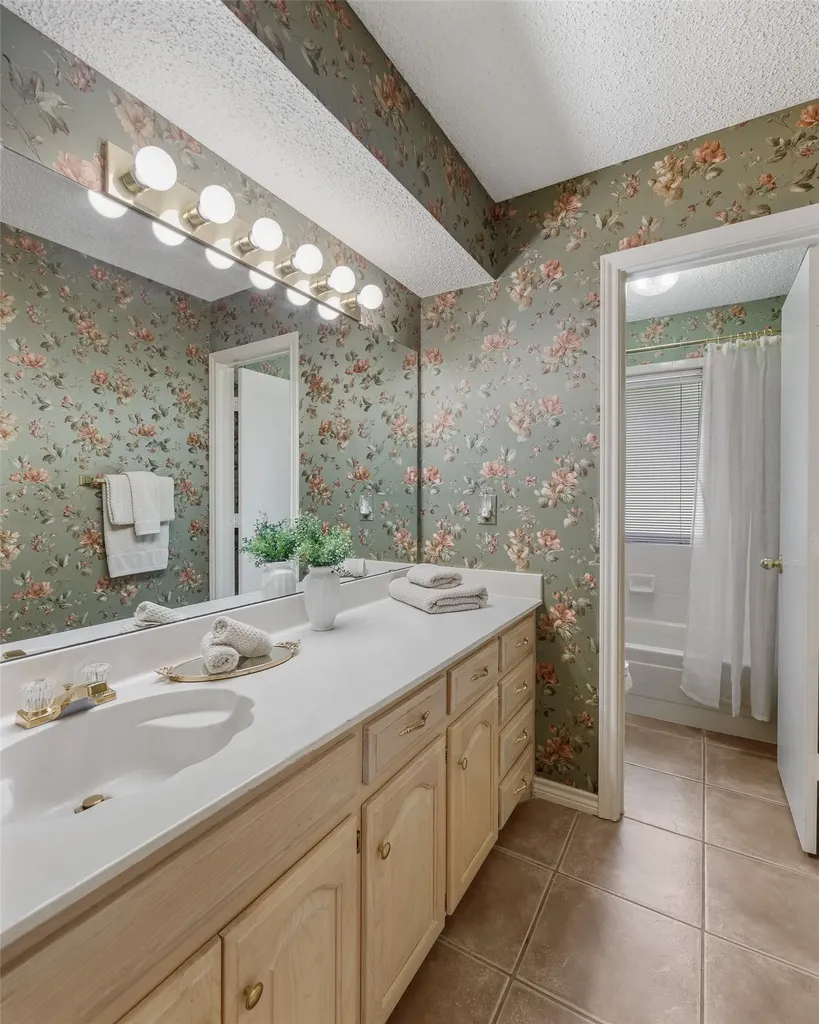 205 Covey Lane Mckinney TX 75071