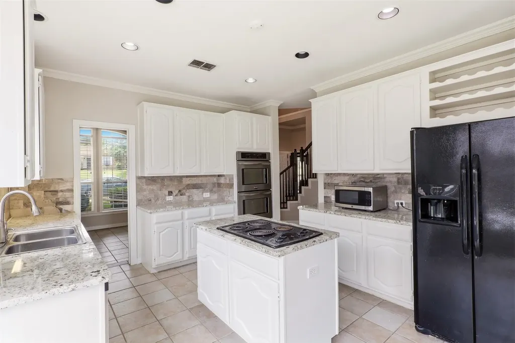 773 N Valley Parkway Lewisville TX 75077