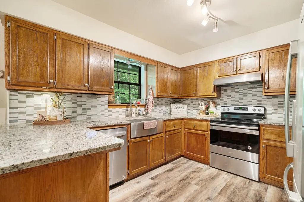 544 Turtle Creek Reno TX 75462