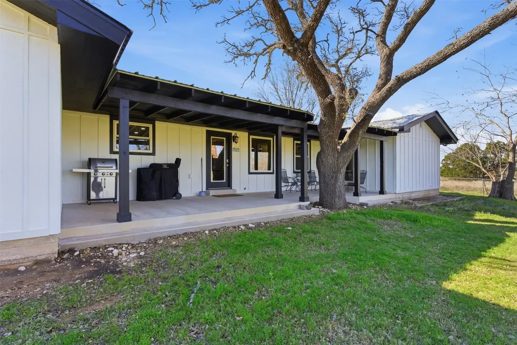 1272 County Road 2102 Lometa TX 76853