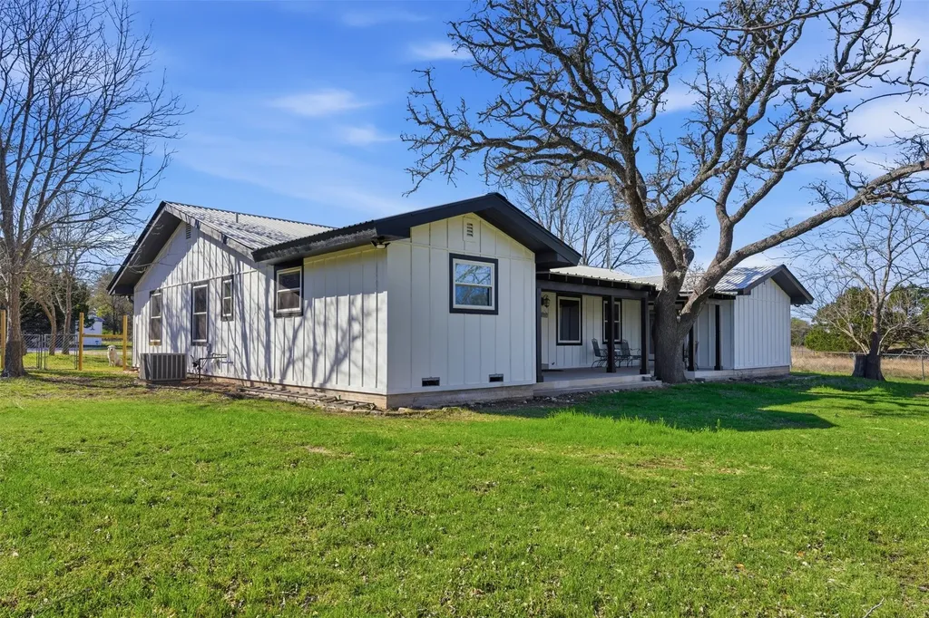 1272 County Road 2102 Lometa TX 76853