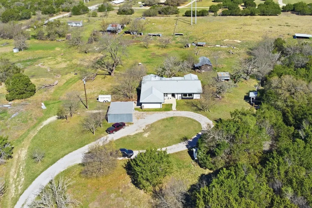 1272 County Road 2102 Lometa TX 76853