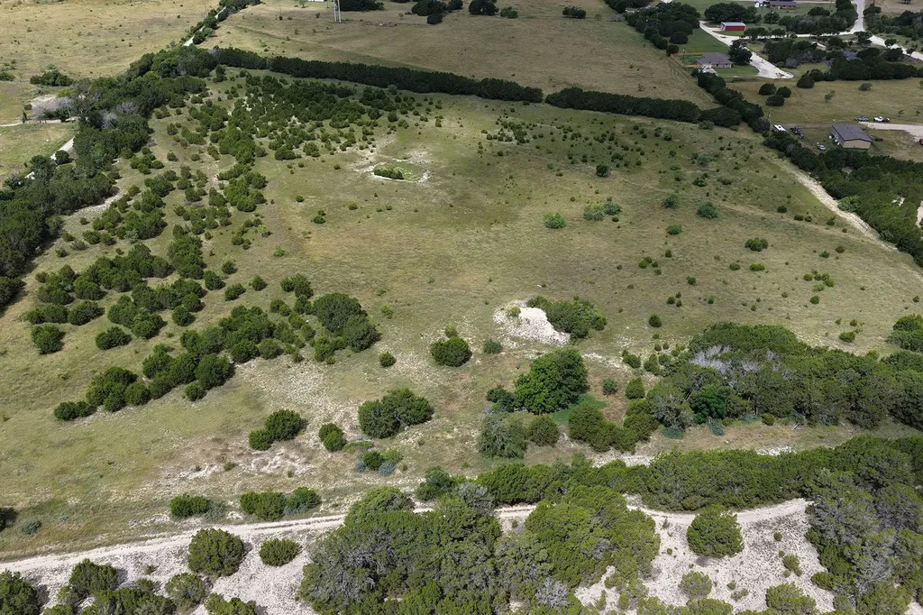 1272 County Road 2102 Lometa TX 76853