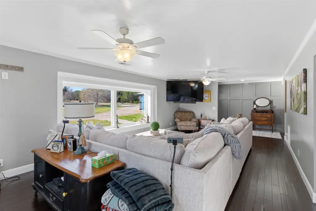 1272 County Road 2102 Lometa TX 76853