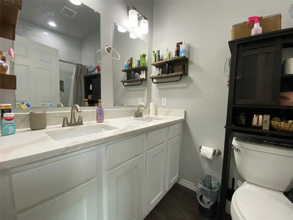 2214 Gordon Street Greenville TX 75401