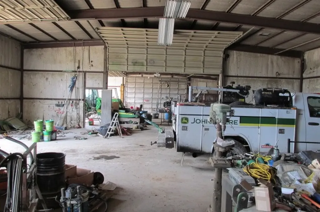 3098 W Washington Highway Stephenville TX 76401