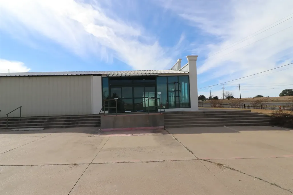 3098 W Washington Highway Stephenville TX 76401