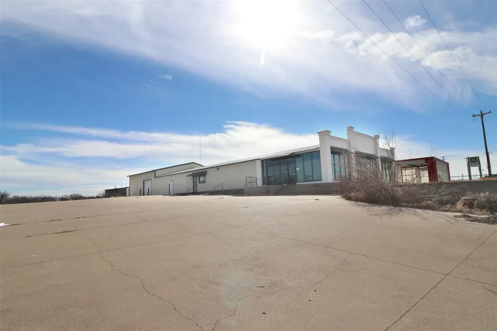 3098 W Washington Highway Stephenville TX 76401