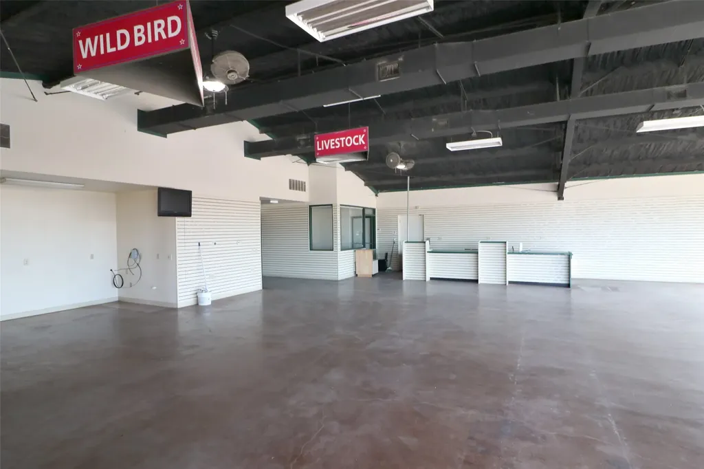 3098 W Washington Highway Stephenville TX 76401