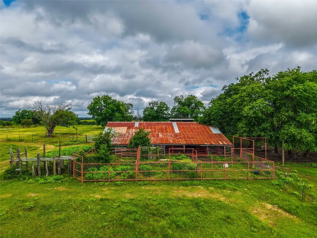 22407 Meeks Road Burlington TX 76519