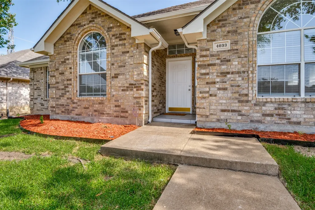 4033 Brazos Drive Carrollton TX 75007