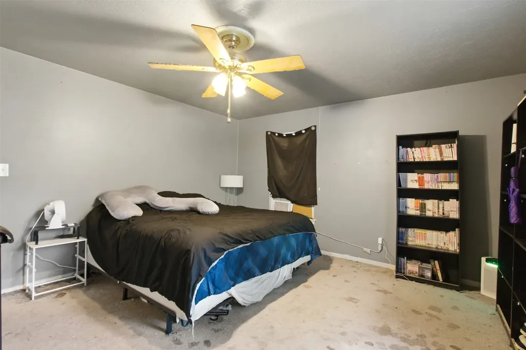 912 Sycamore Street Commerce TX 75428
