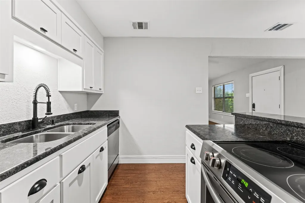 1405 Speight Avenue Waco TX 76706