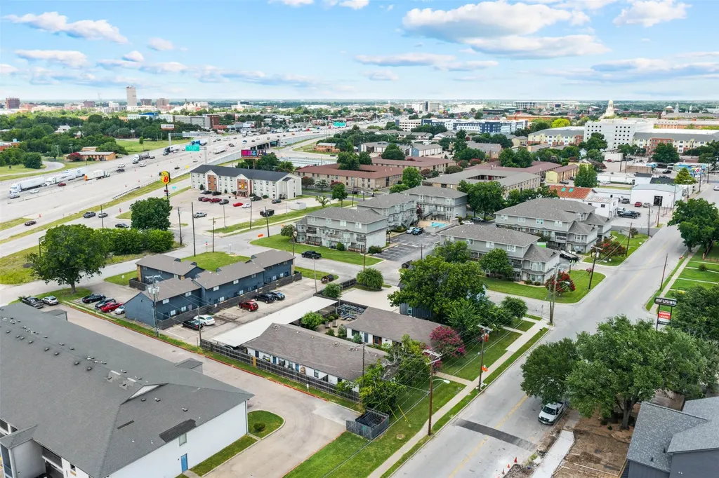 1405 Speight Avenue Waco TX 76706