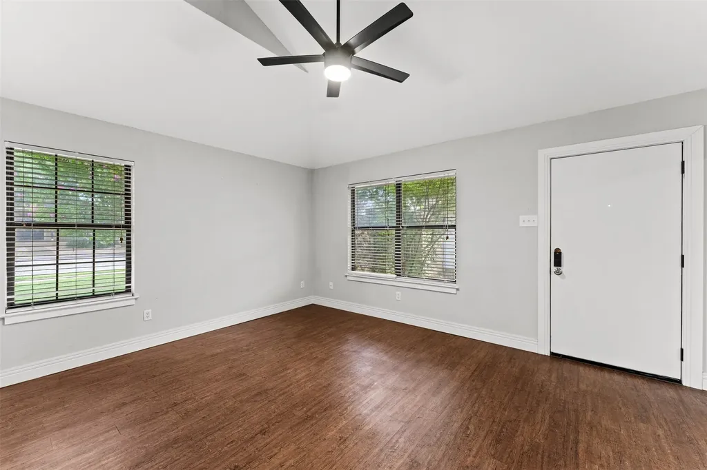 1405 Speight Avenue Waco TX 76706