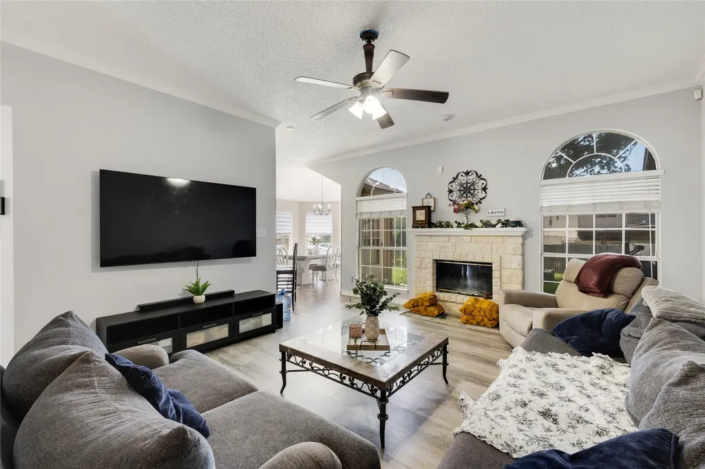 2349 Bentley Court Grand Prairie TX 75052