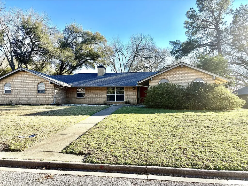221 La Jolla Drive Athens TX 75751