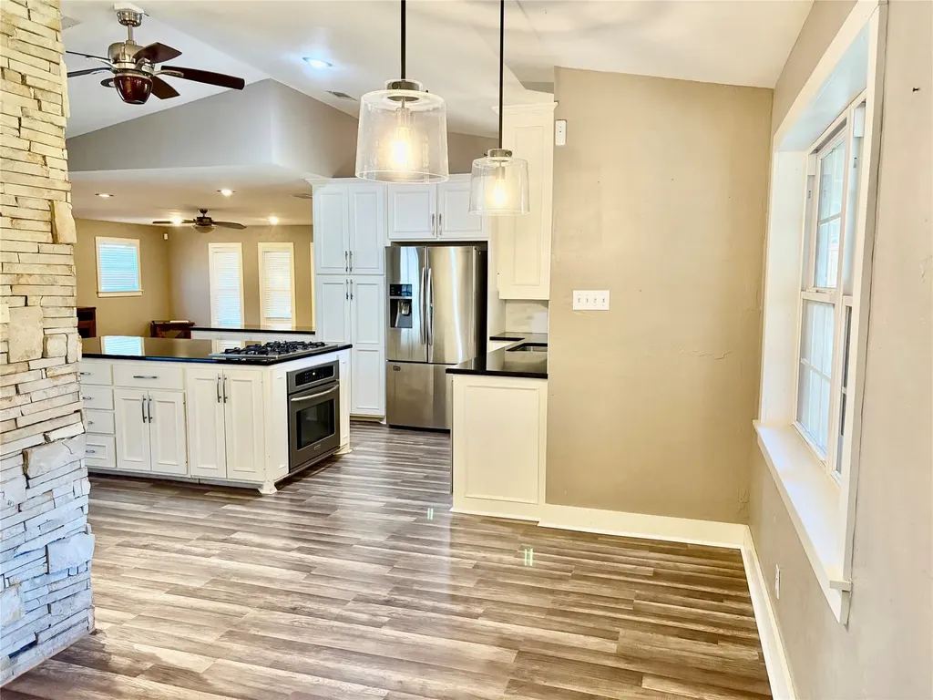 221 La Jolla Drive Athens TX 75751