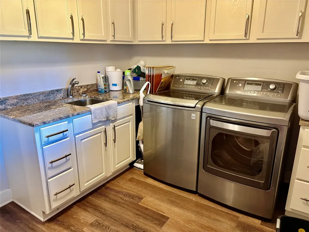221 La Jolla Drive Athens TX 75751