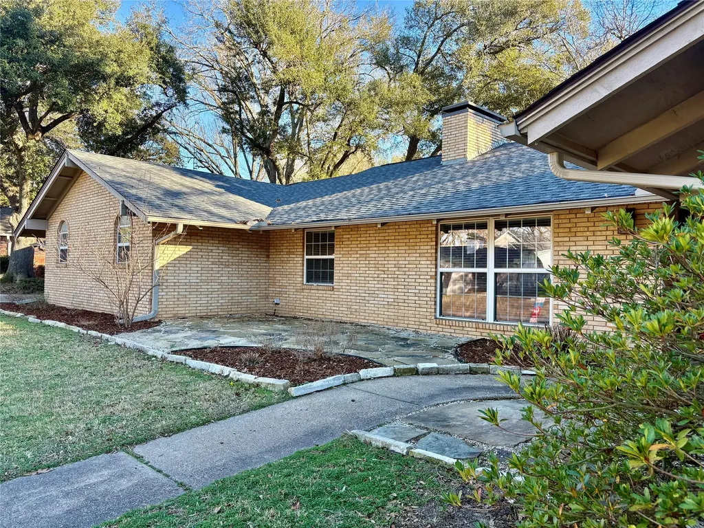 221 La Jolla Drive Athens TX 75751