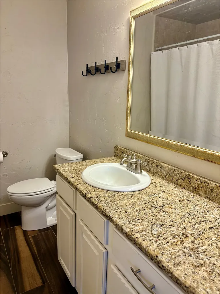 221 La Jolla Drive Athens TX 75751
