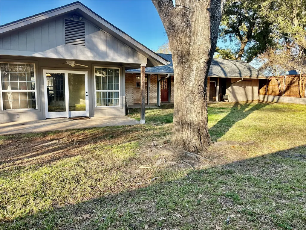 221 La Jolla Drive Athens TX 75751