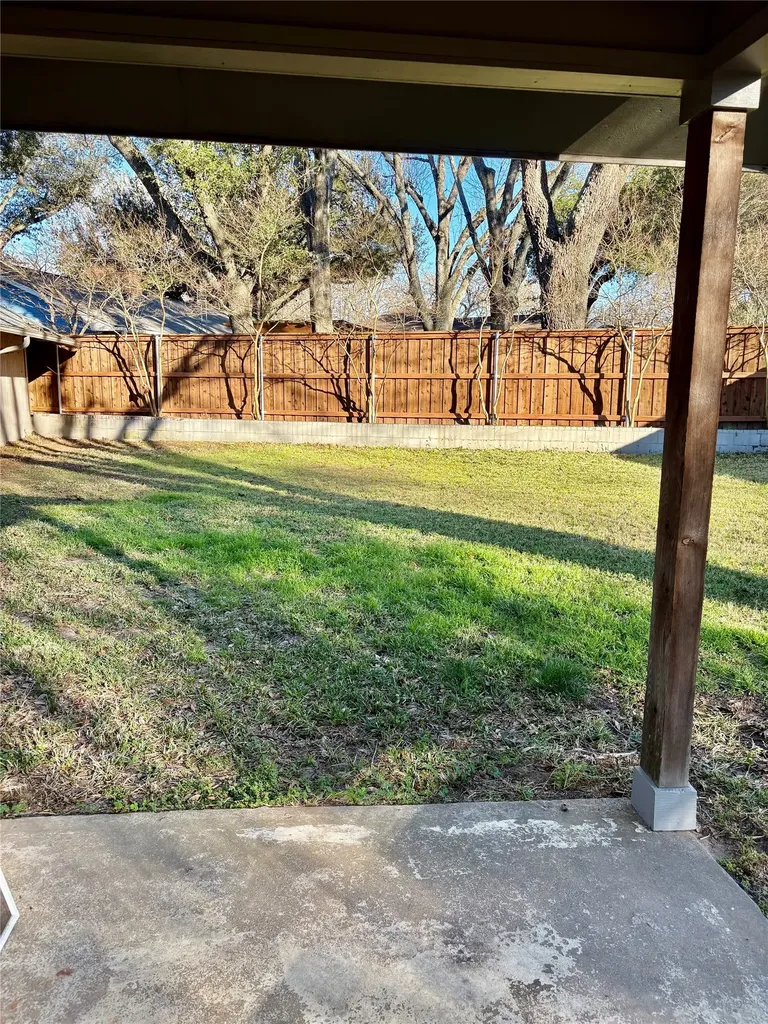 221 La Jolla Drive Athens TX 75751