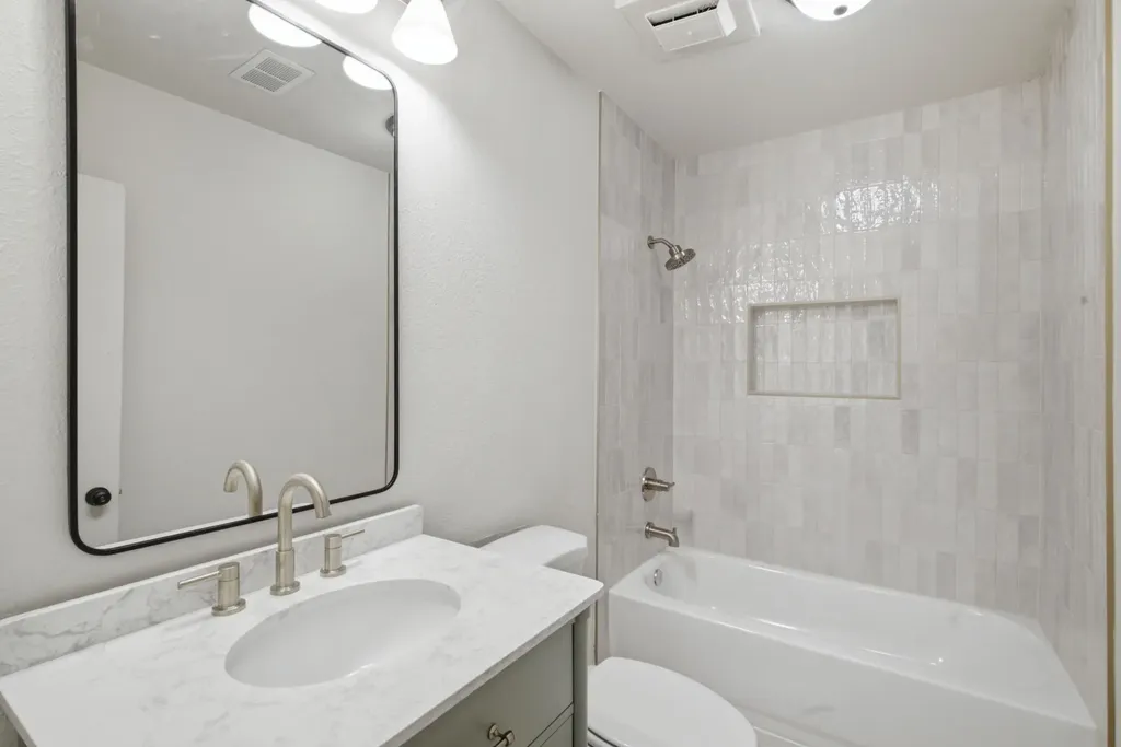 215 Cherry Street Weatherford TX 76086