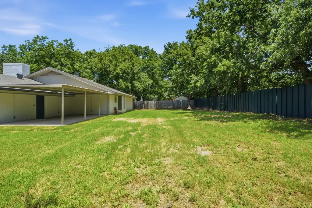 215 Cherry Street Weatherford TX 76086