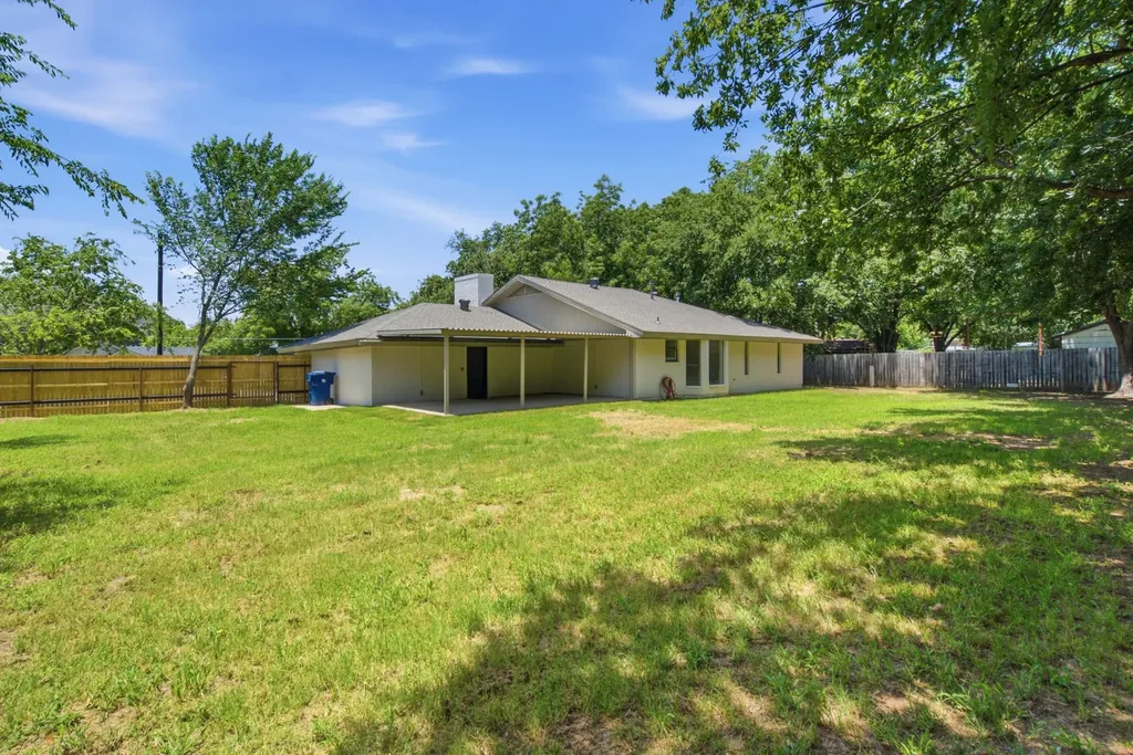 215 Cherry Street Weatherford TX 76086