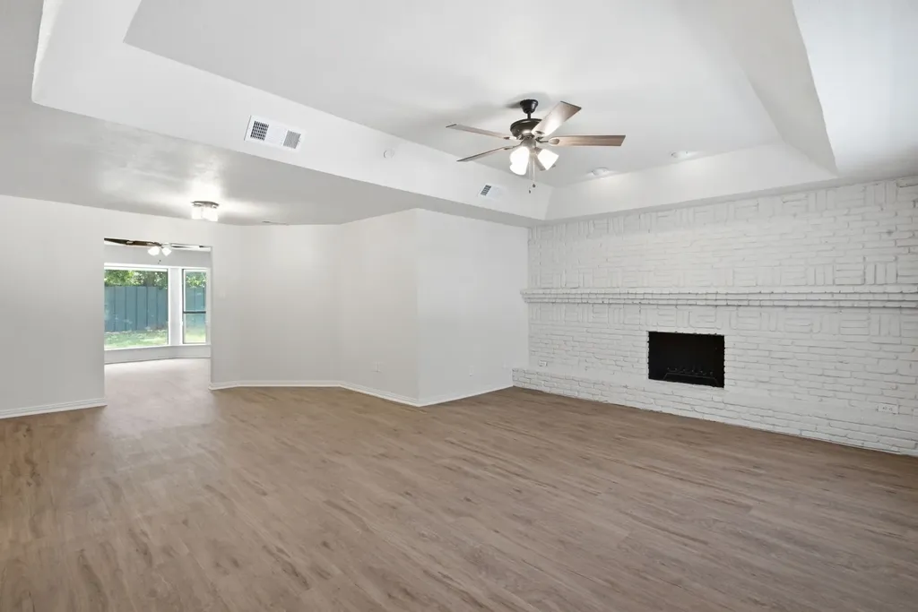 215 Cherry Street Weatherford TX 76086