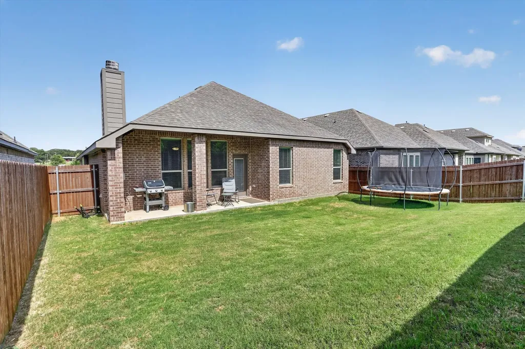 1233 Collett Sublett Road Kennedale TX 76060