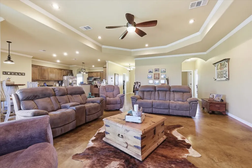 169 Sears Road Bells TX 75414