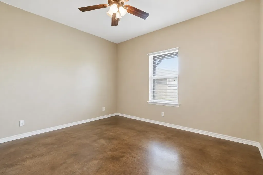 169 Sears Road Bells TX 75414