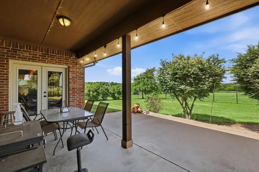 169 Sears Road Bells TX 75414