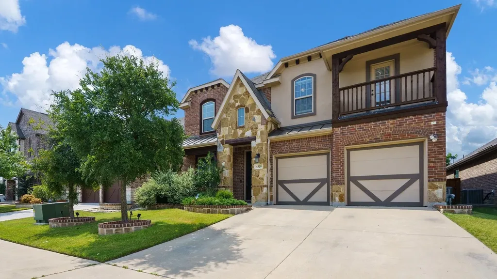 4328 Oak Chase Drive Fort Worth TX 76244