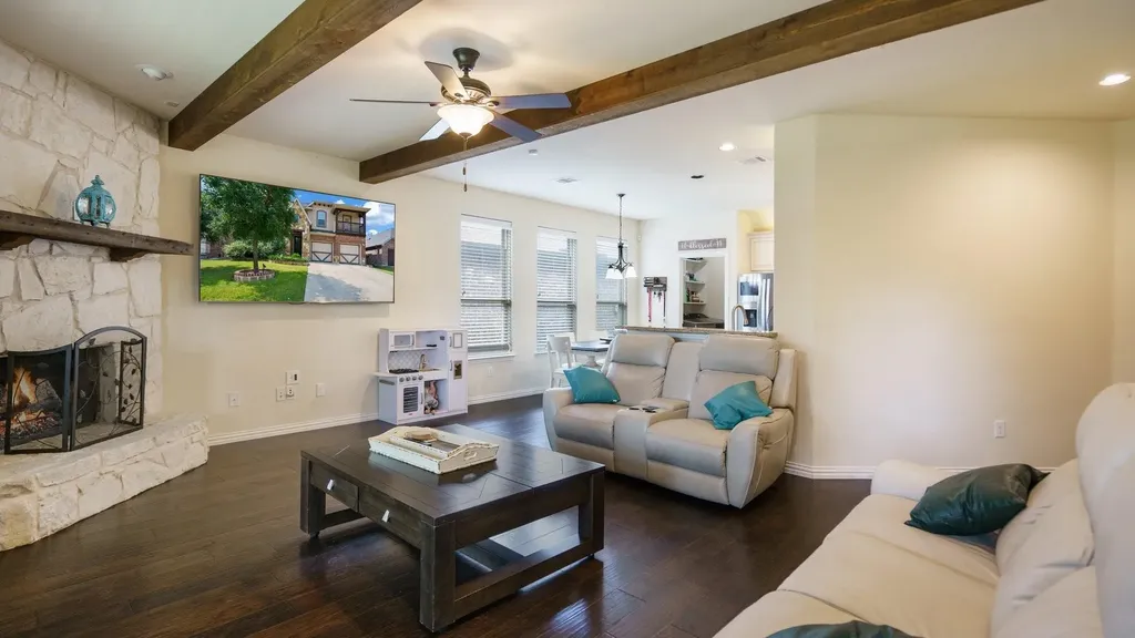 4328 Oak Chase Drive Fort Worth TX 76244