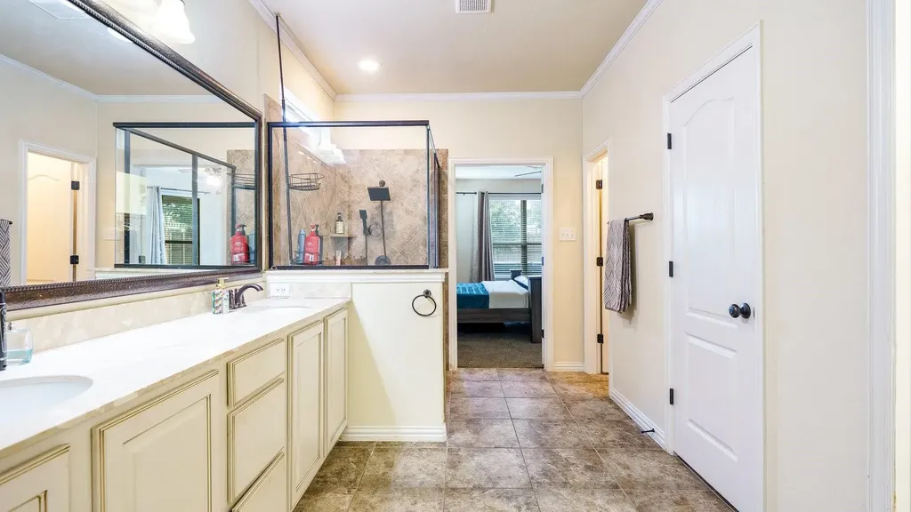4328 Oak Chase Drive Fort Worth TX 76244
